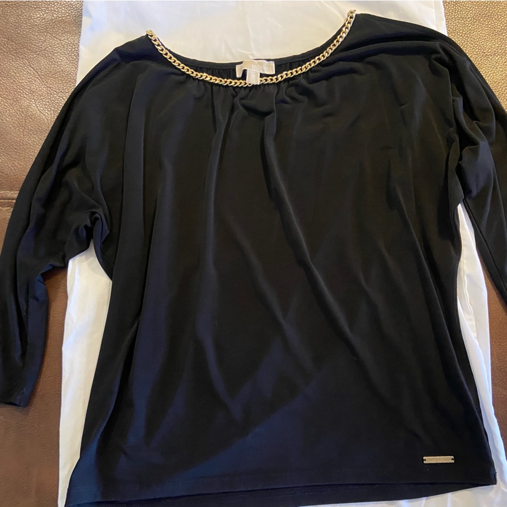 Michael Kors open arm chain blouse, size medium.